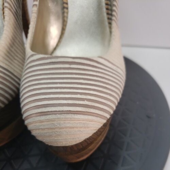 Jessica Simpson Colie Wood Platform Heels - Picture 5 of 8